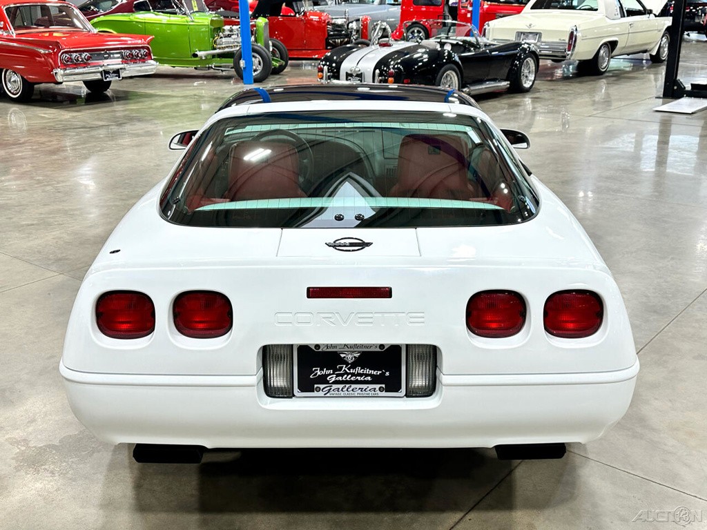 Chevrolet-Corvette-1992-Hatchback-6