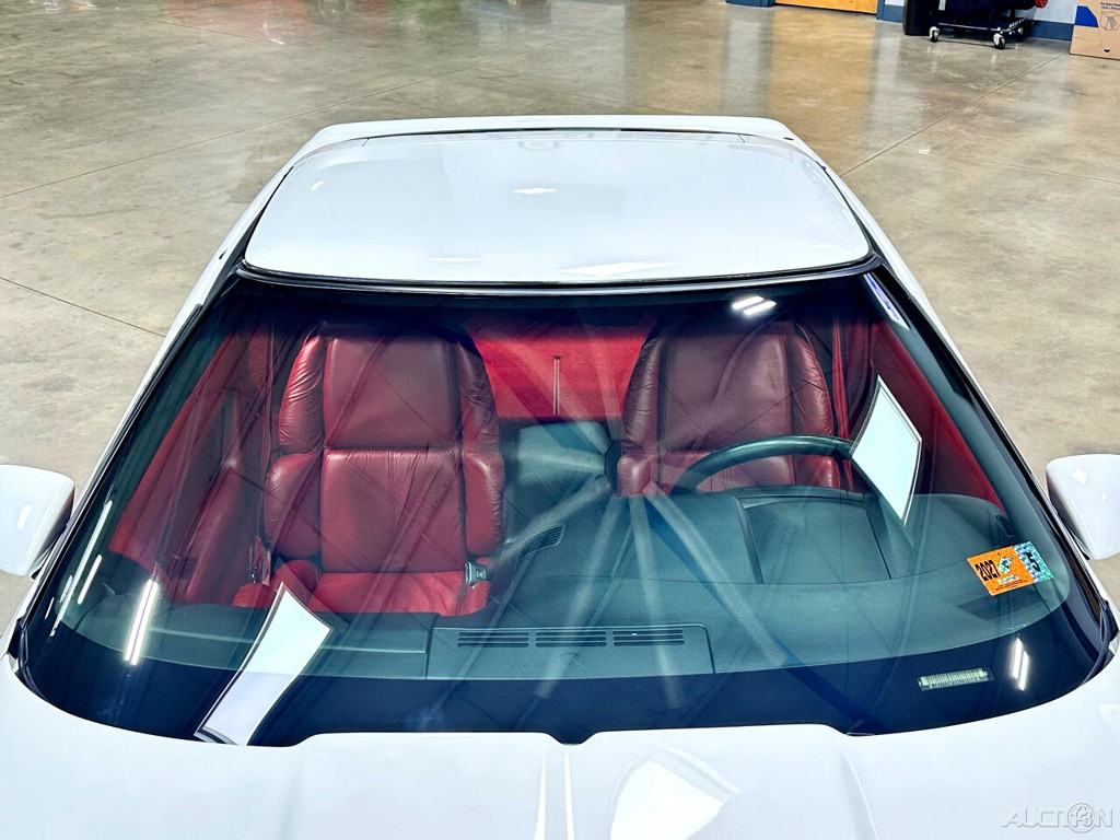 Chevrolet-Corvette-1992-Hatchback-9