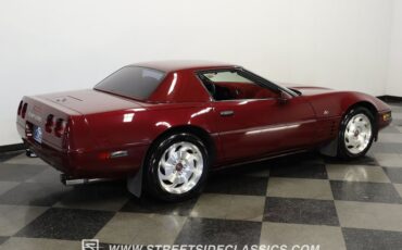 Chevrolet-Corvette-1993-Brilliant-Red-metall-Burgundy-10