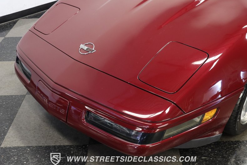 Chevrolet-Corvette-1993-Brilliant-Red-metall-Burgundy-17
