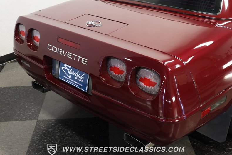 Chevrolet-Corvette-1993-Brilliant-Red-metall-Burgundy-22