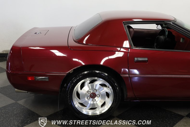 Chevrolet-Corvette-1993-Brilliant-Red-metall-Burgundy-25