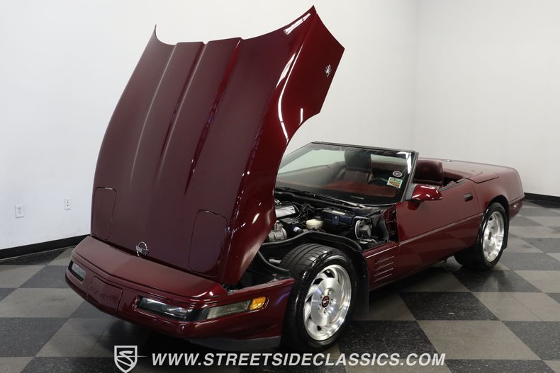 Chevrolet-Corvette-1993-Brilliant-Red-metall-Burgundy-27
