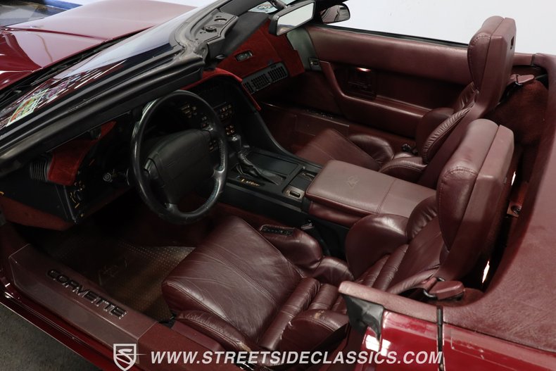 Chevrolet-Corvette-1993-Brilliant-Red-metall-Burgundy-3
