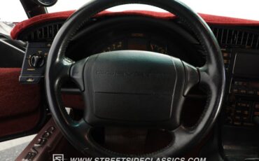Chevrolet-Corvette-1993-Brilliant-Red-metall-Burgundy-33