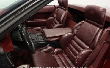 Chevrolet-Corvette-1993-Brilliant-Red-metall-Burgundy-38