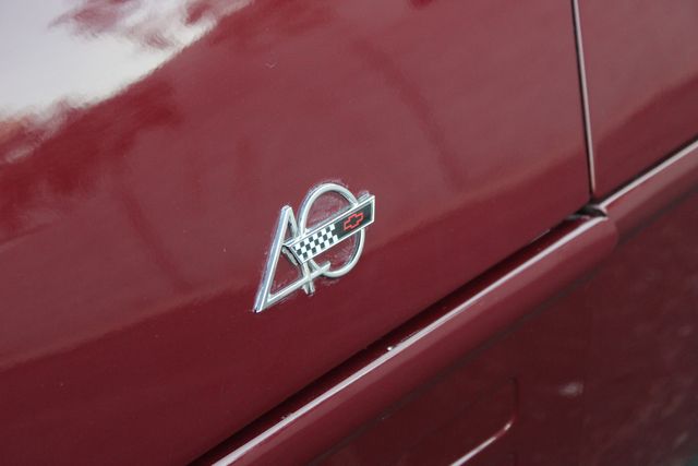 Chevrolet-Corvette-1993-Burgundy-Burgundy-13