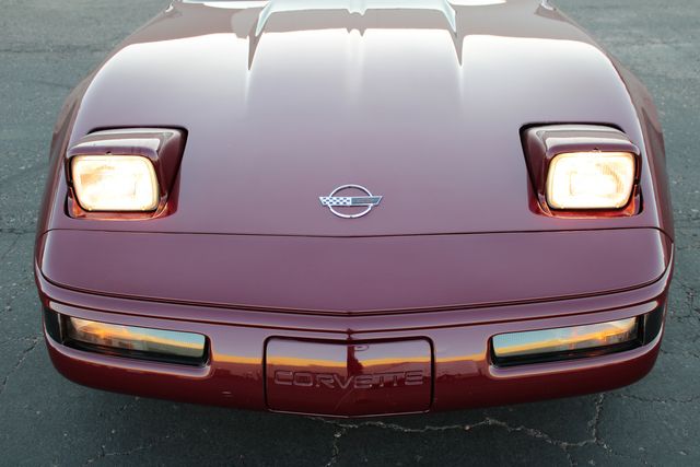 Chevrolet-Corvette-1993-Burgundy-Burgundy-14