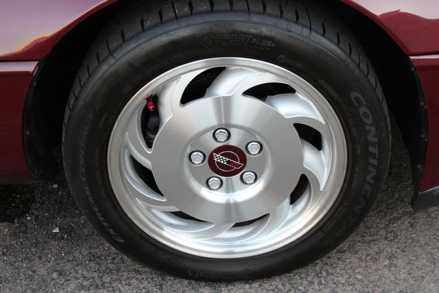 Chevrolet-Corvette-1993-Burgundy-Burgundy-20