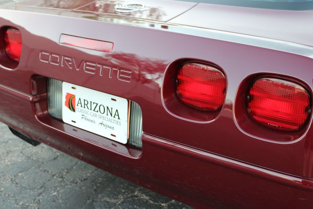 Chevrolet-Corvette-1993-Burgundy-Burgundy-33