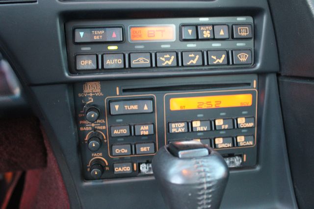 Chevrolet-Corvette-1993-Burgundy-Burgundy-34