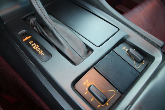 Chevrolet-Corvette-1993-Burgundy-Burgundy-35