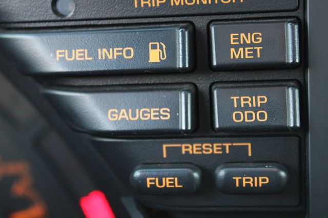 Chevrolet-Corvette-1993-Burgundy-Burgundy-37