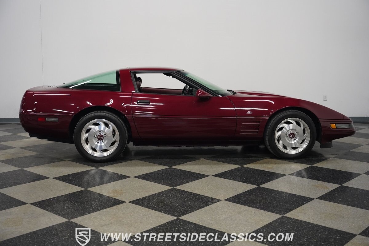 Chevrolet-Corvette-1993-Coupe-17