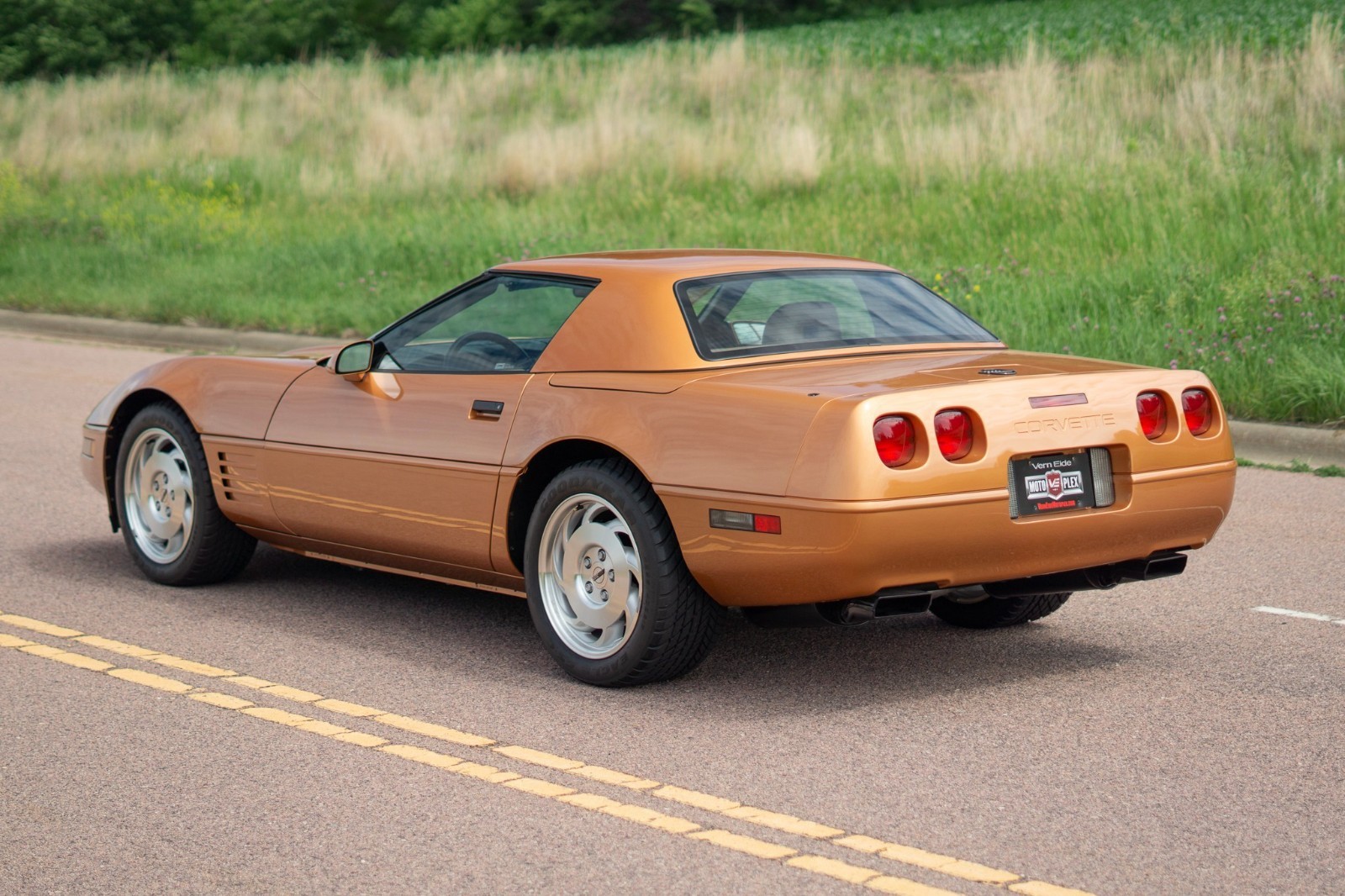 Chevrolet-Corvette-1994-Convertible-1