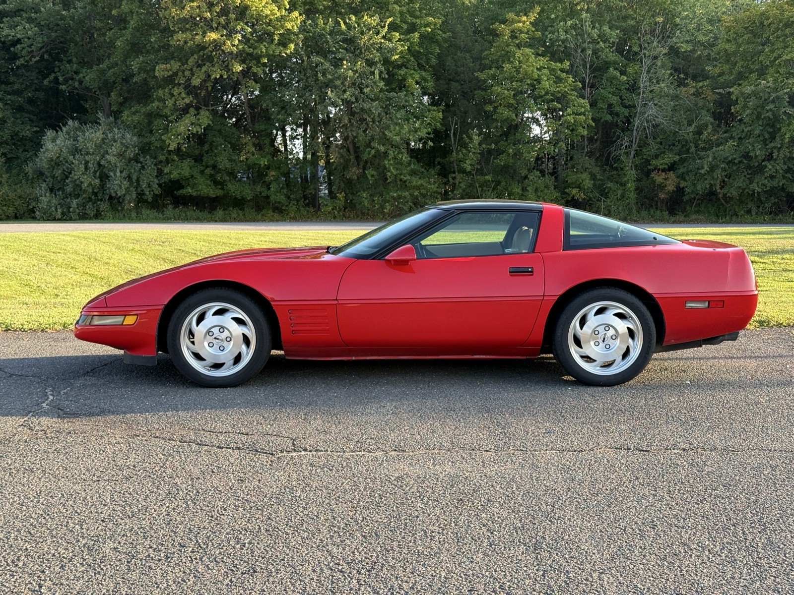 Chevrolet-Corvette-1994-Hatchback-4