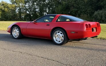 Chevrolet-Corvette-1994-Hatchback-5