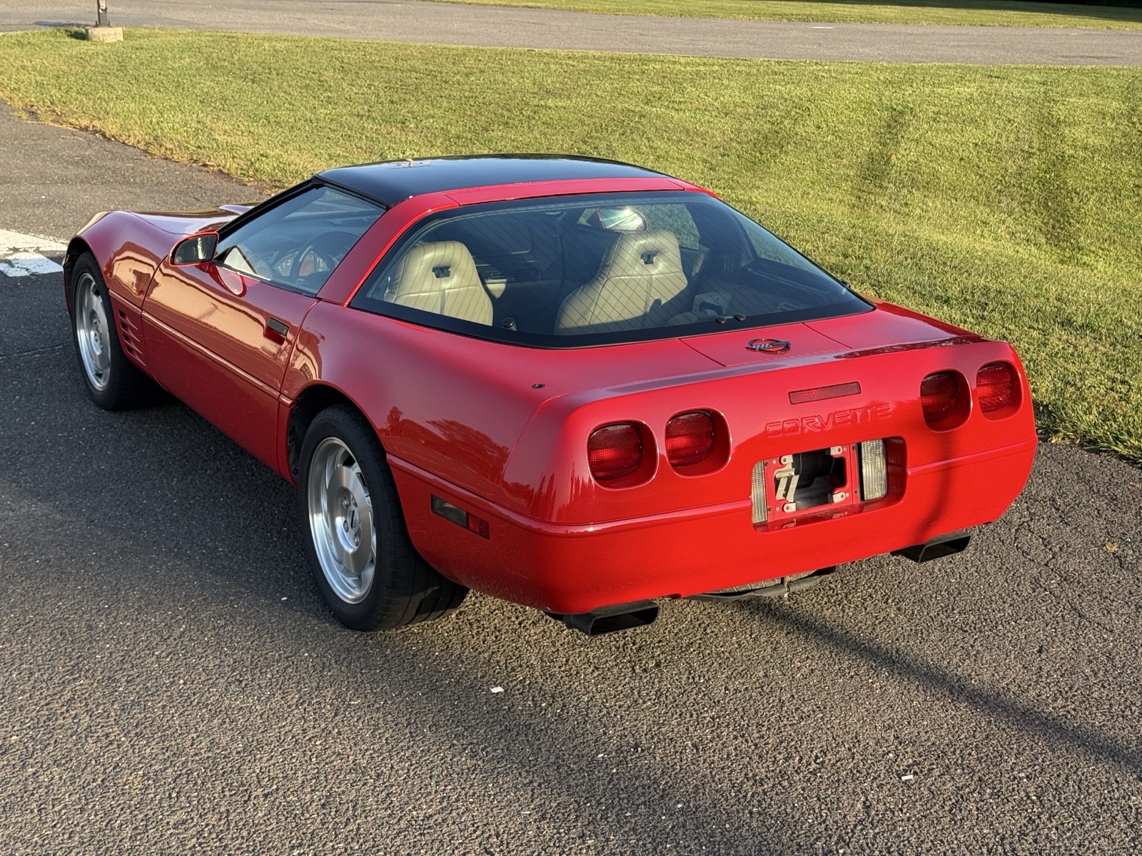 Chevrolet-Corvette-1994-Hatchback-6