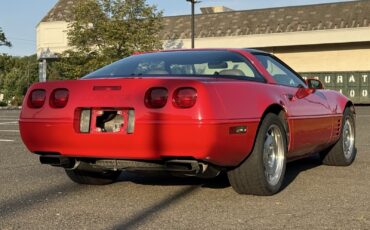 Chevrolet-Corvette-1994-Hatchback-8