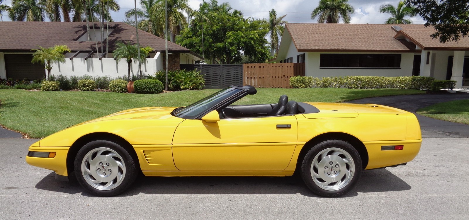Chevrolet-Corvette-1995-Convertible-1