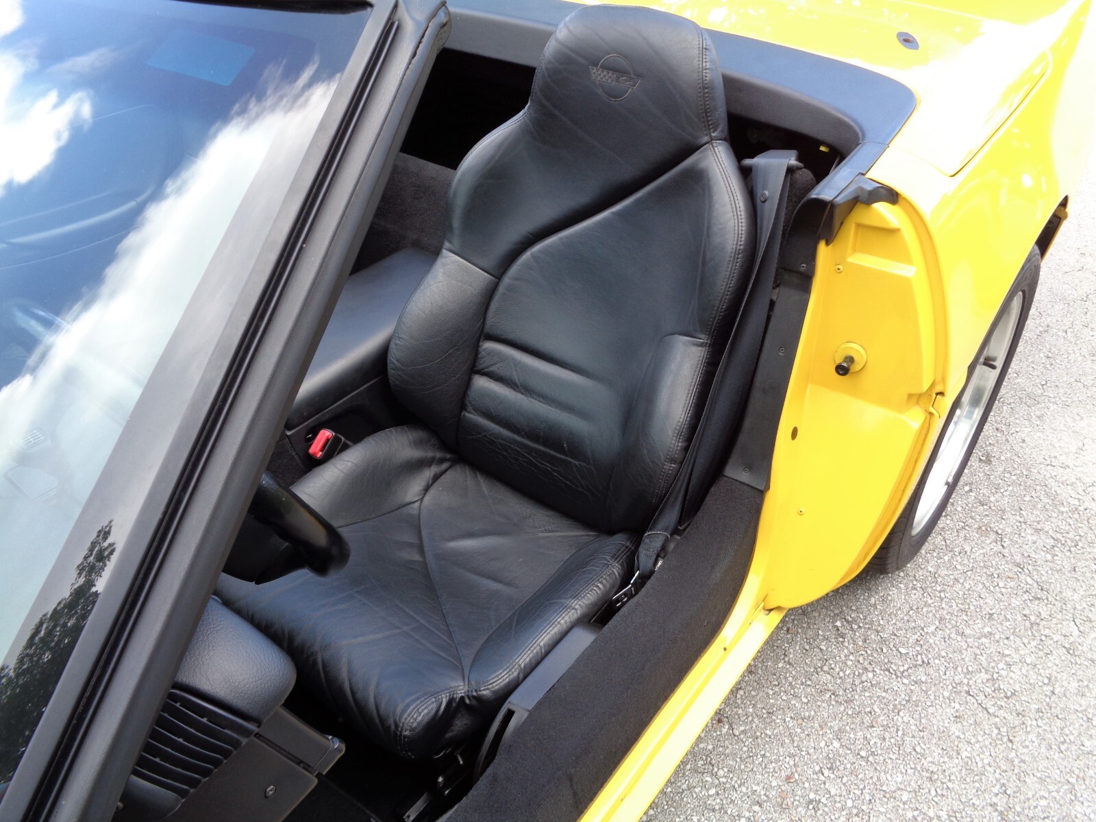 Chevrolet-Corvette-1995-Convertible-19