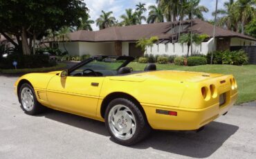 Chevrolet-Corvette-1995-Convertible-2