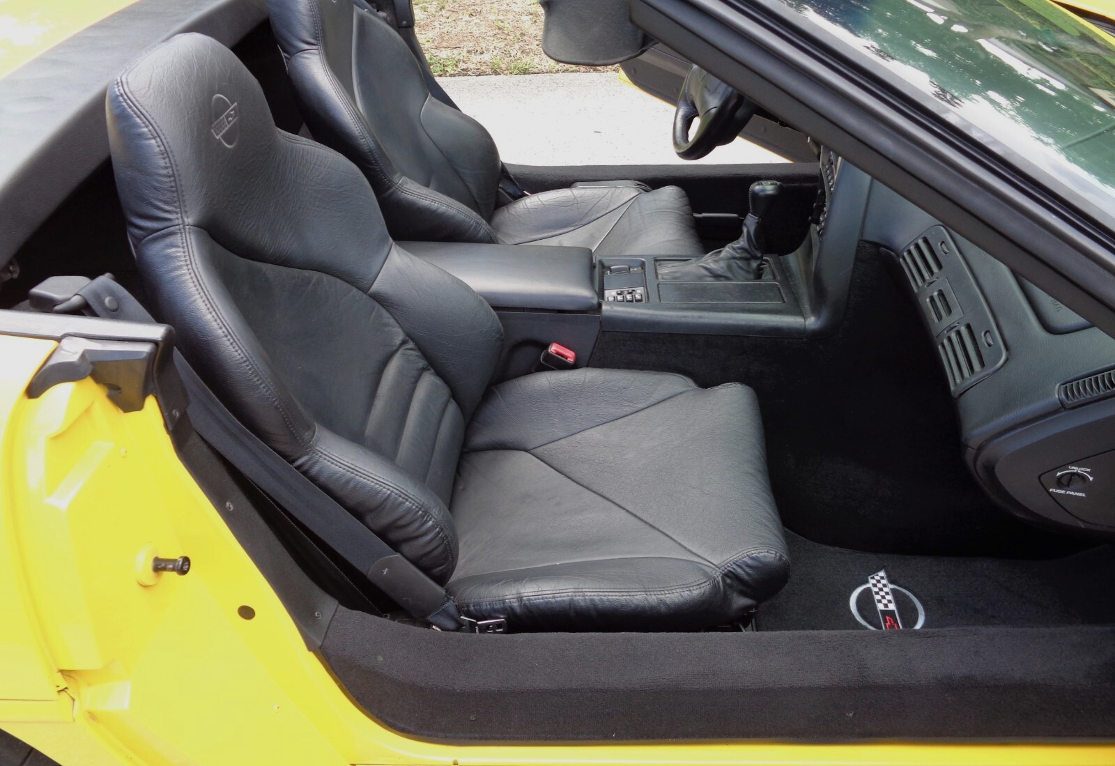 Chevrolet-Corvette-1995-Convertible-20