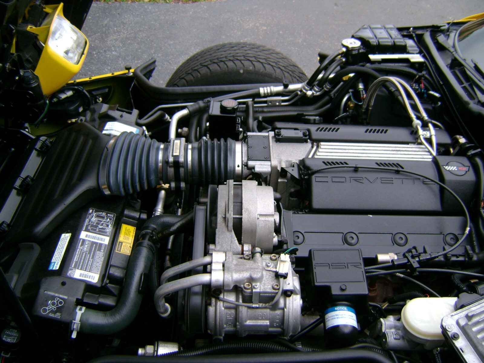 Chevrolet-Corvette-1995-Convertible-23