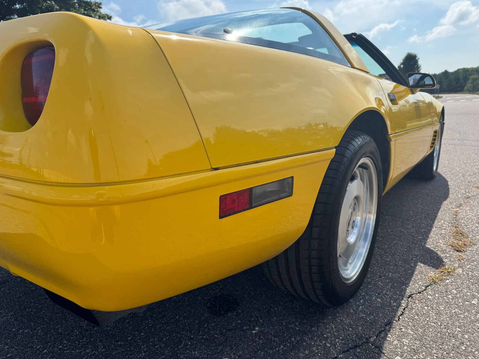 Chevrolet-Corvette-1995-Coupe-26