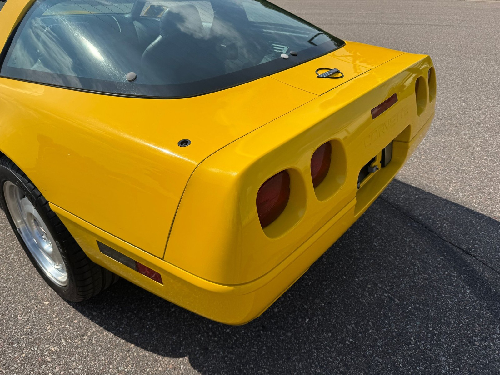 Chevrolet-Corvette-1995-Coupe-31