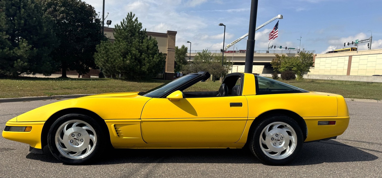 Chevrolet-Corvette-1995-Coupe-6