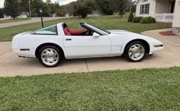 Chevrolet-Corvette-1995-Hatchback-17