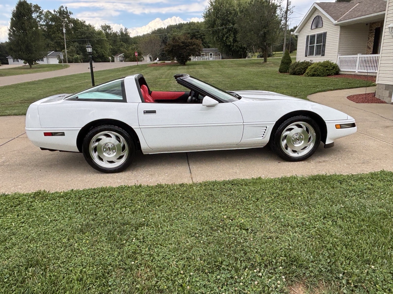 Chevrolet-Corvette-1995-Hatchback-17