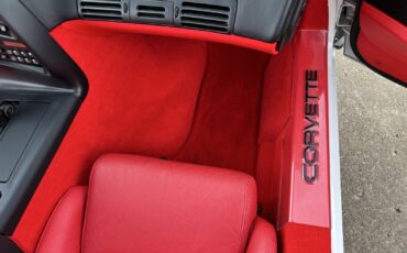 Chevrolet-Corvette-1995-Hatchback-37