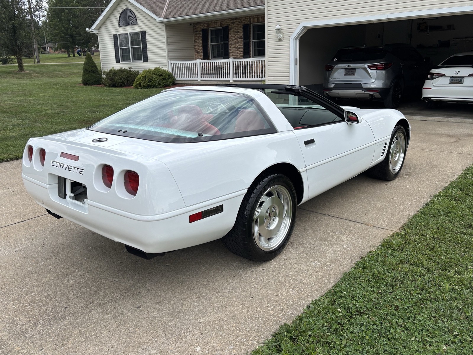 Chevrolet-Corvette-1995-Hatchback-4