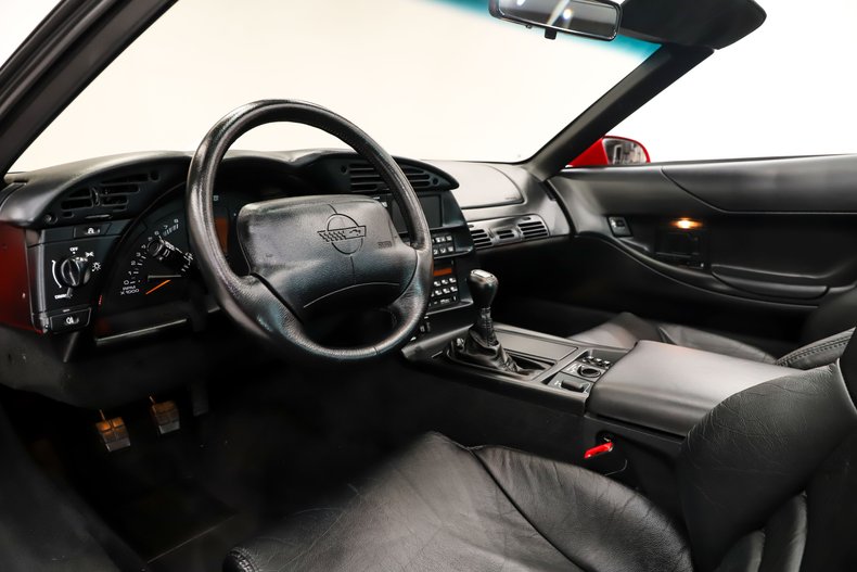 Chevrolet-Corvette-1995-Torch-Red-Black-1