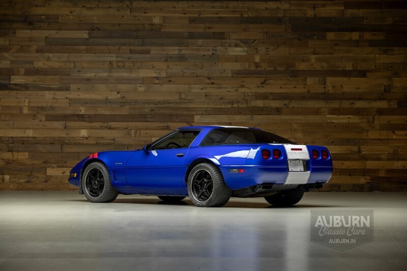 Chevrolet-Corvette-1996-2