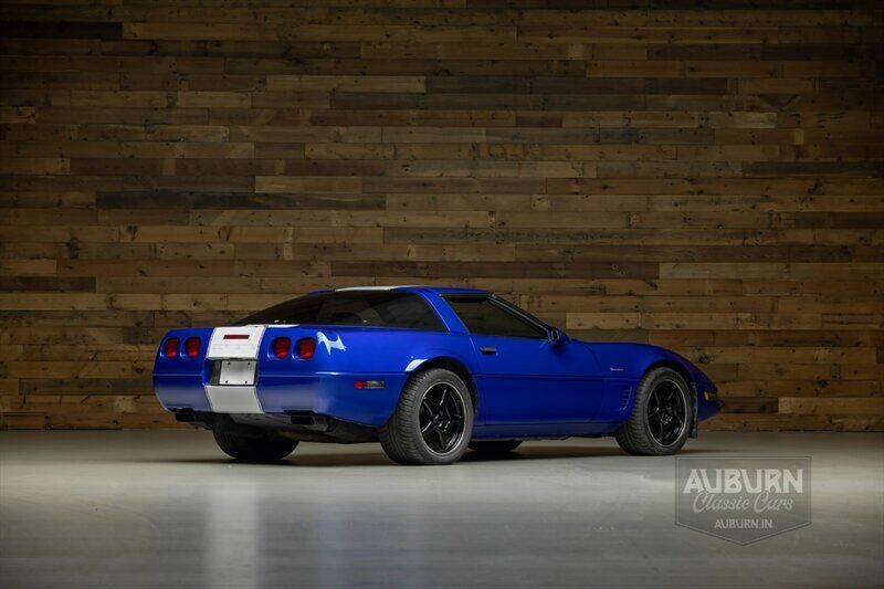Chevrolet-Corvette-1996-4