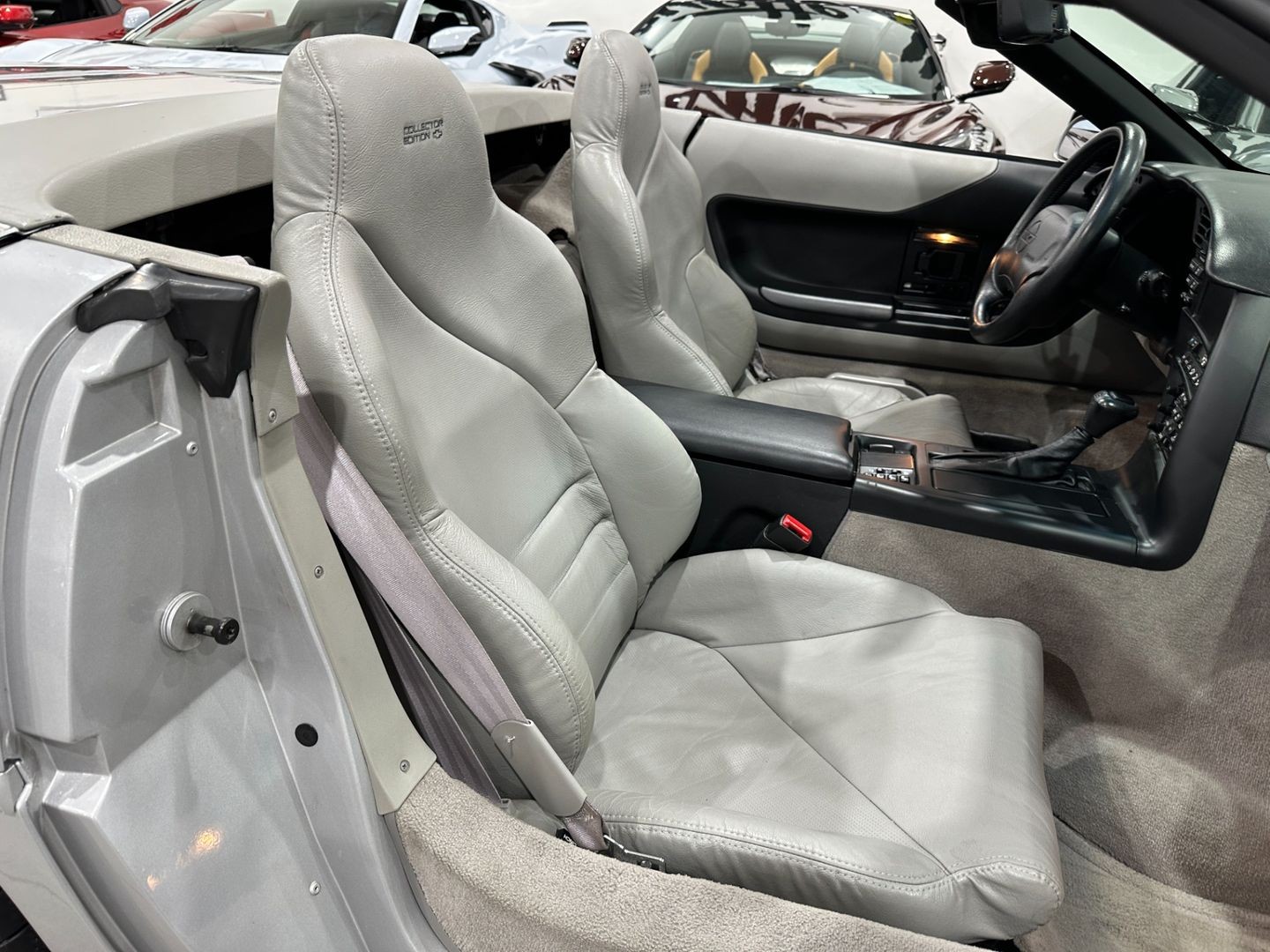 Chevrolet-Corvette-1996-Convertible-12