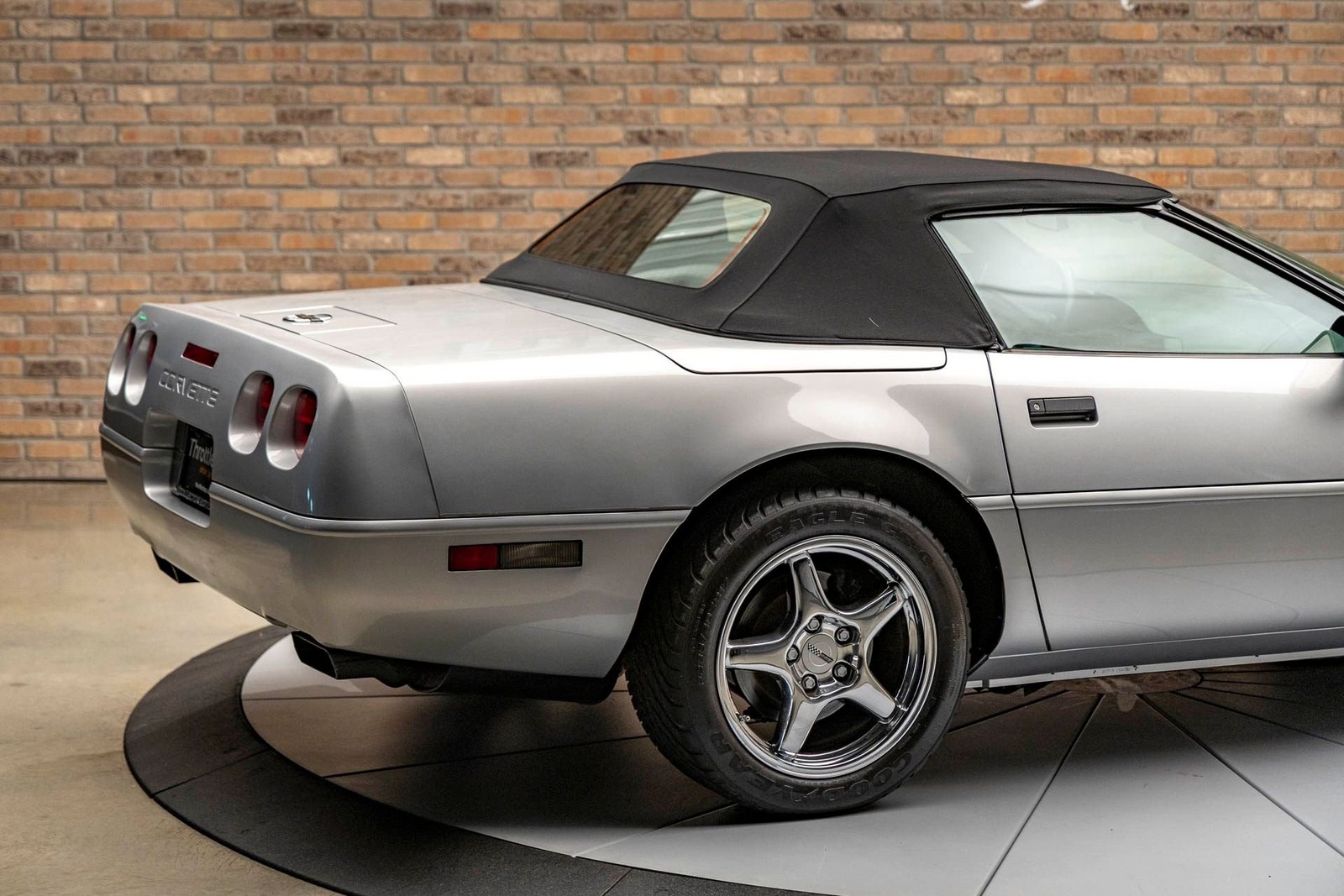 Chevrolet-Corvette-1996-Convertible-14