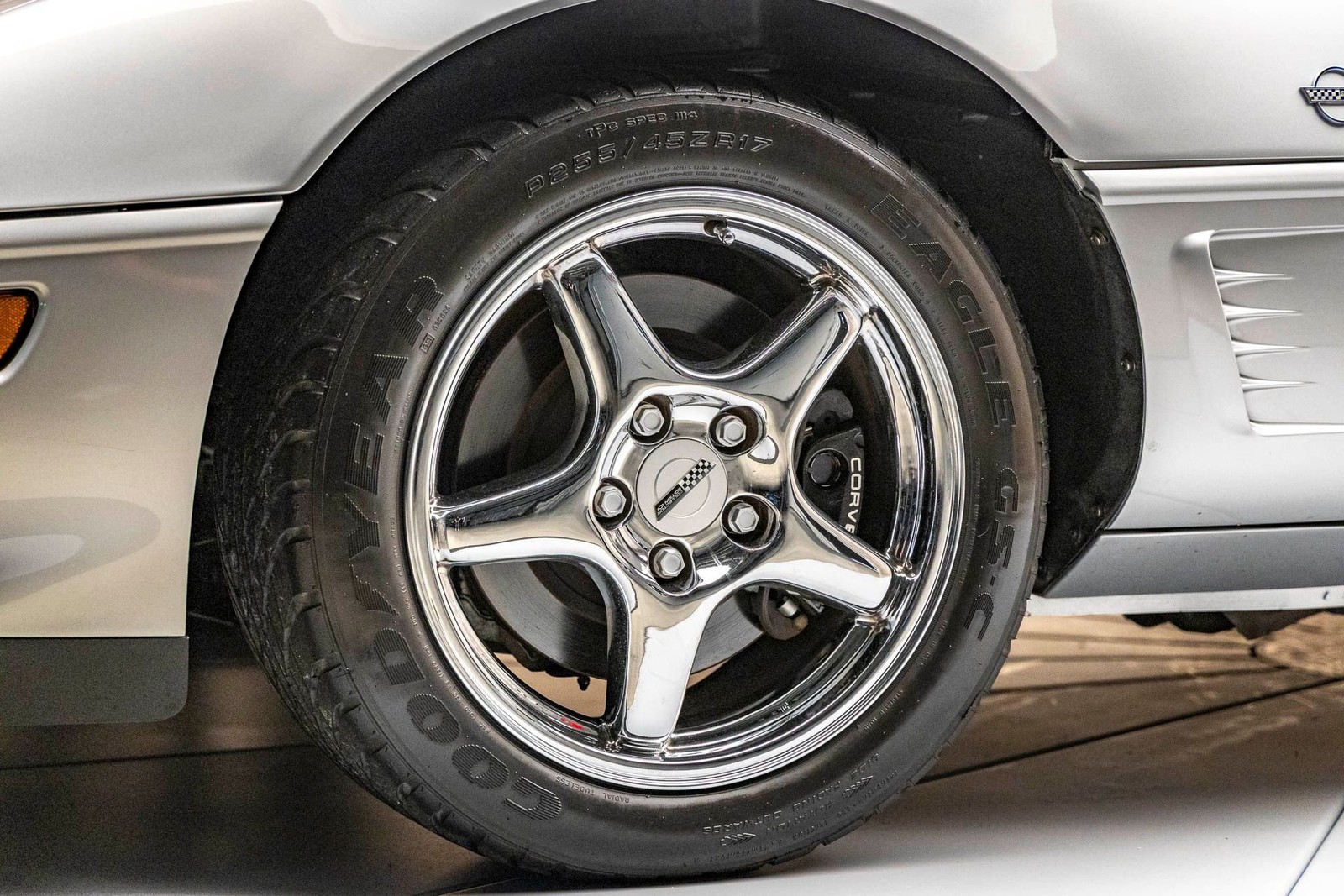 Chevrolet-Corvette-1996-Convertible-16