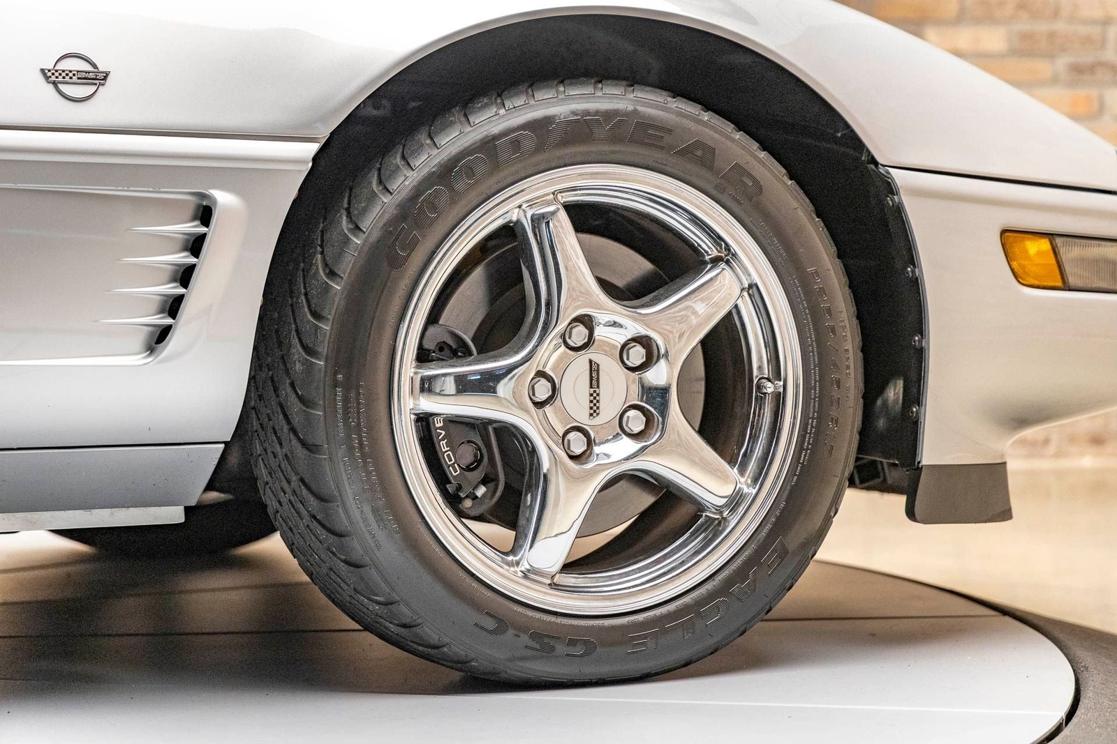 Chevrolet-Corvette-1996-Convertible-19