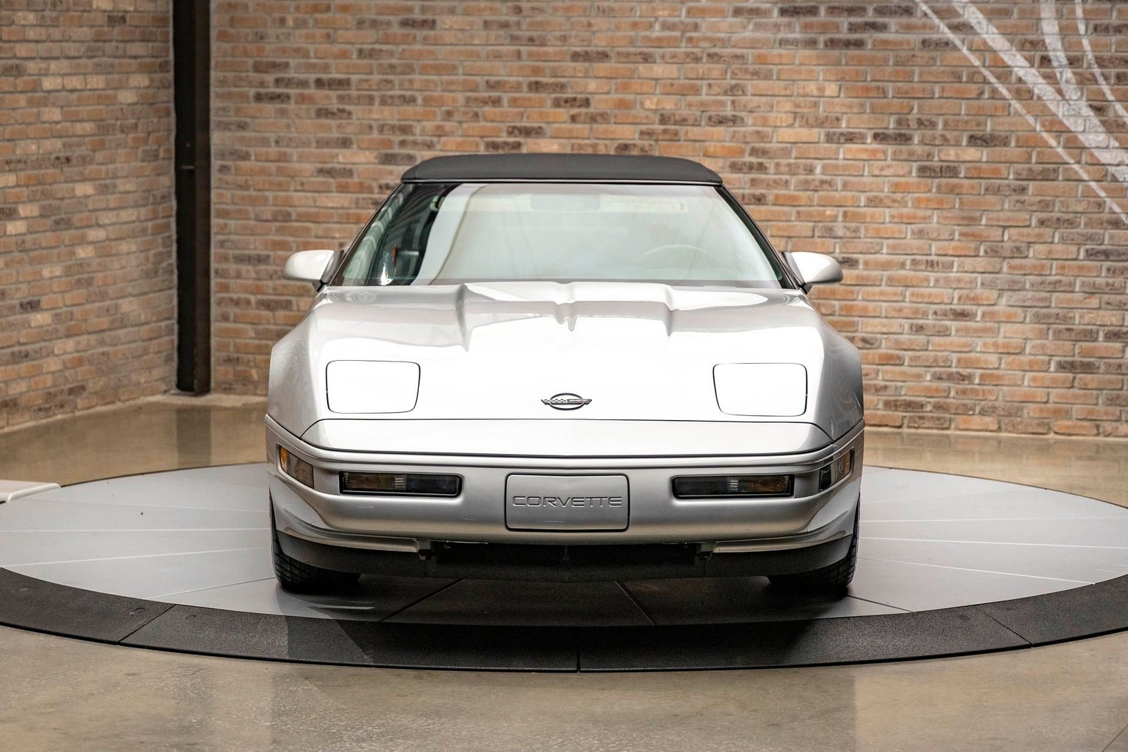 Chevrolet-Corvette-1996-Convertible-2