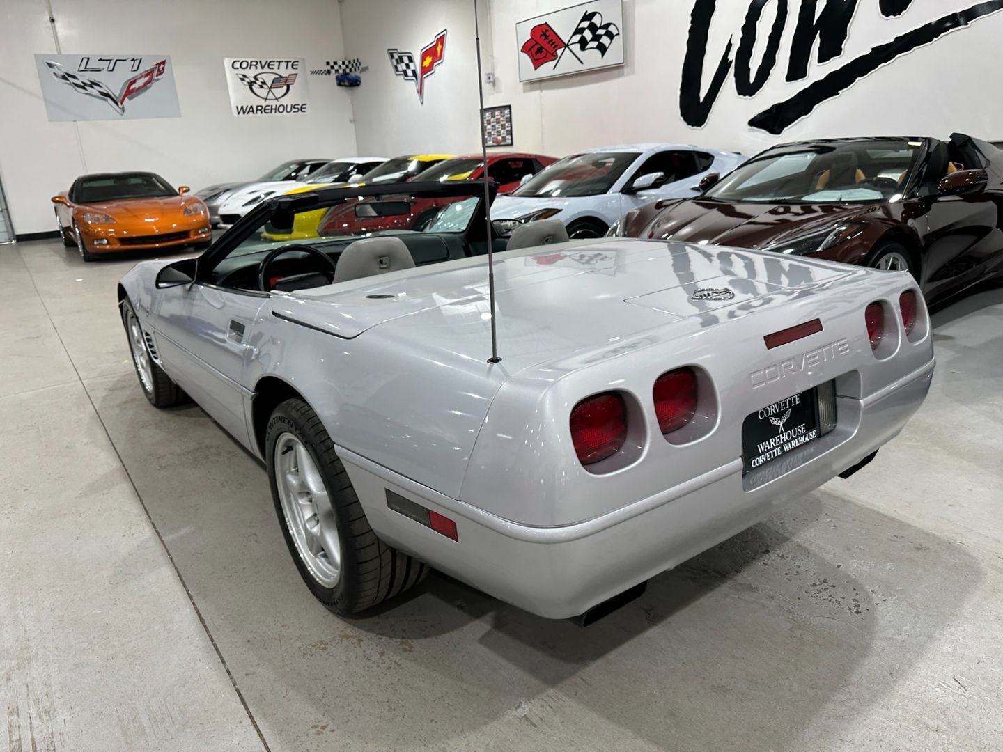 Chevrolet-Corvette-1996-Convertible-2