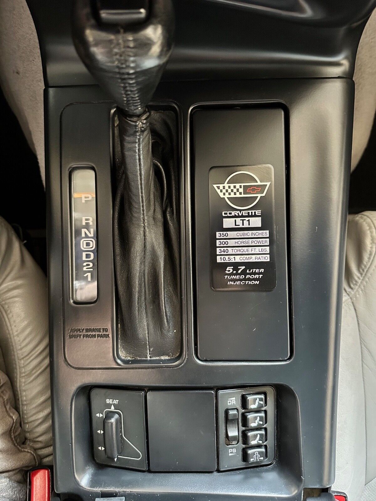 Chevrolet-Corvette-1996-Convertible-24