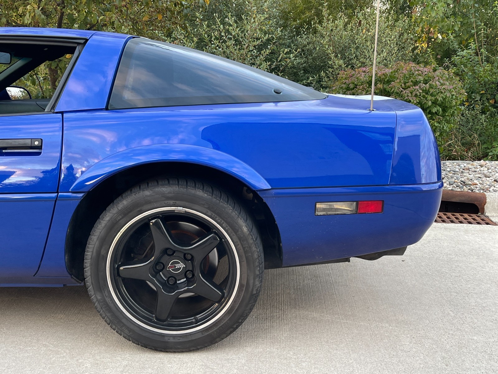 Chevrolet-Corvette-1996-Hatchback-12