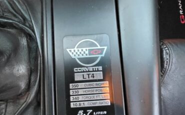 Chevrolet-Corvette-1996-Hatchback-22