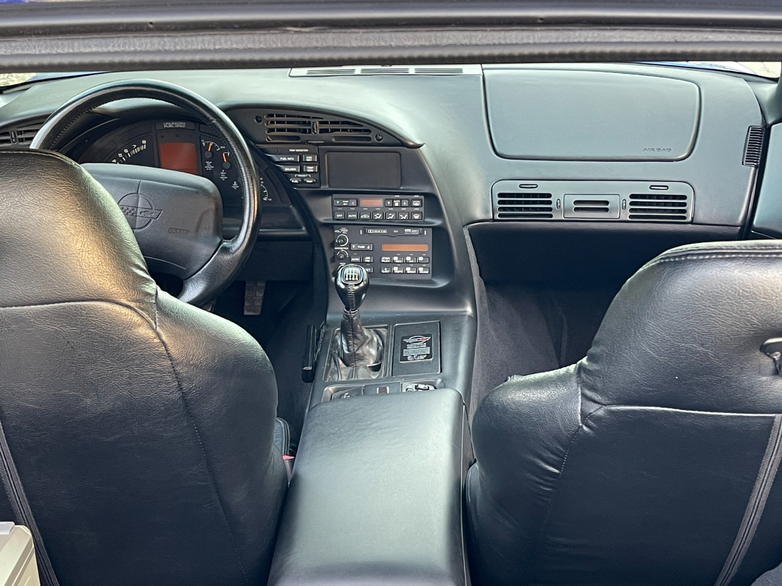 Chevrolet-Corvette-1996-Hatchback-27