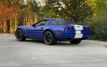 Chevrolet-Corvette-1996-Hatchback-3