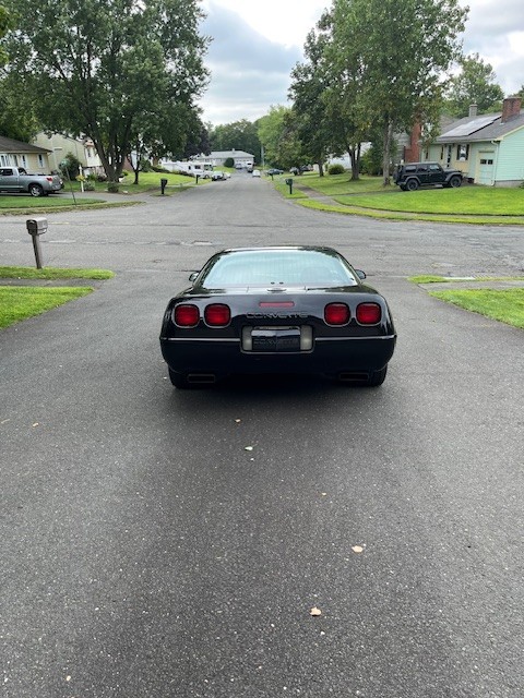 Chevrolet-Corvette-1996-Hatchback-3